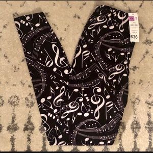 Agnes and Dora music leggings